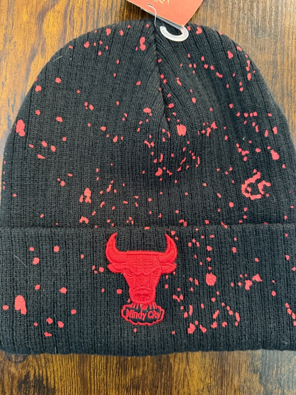 Chicago Bulls/Mitchell & Ness Black Knit Beanie with Red Splatter